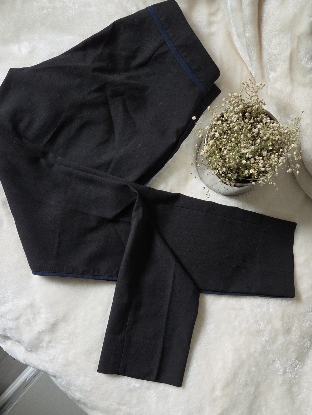 Banana Republic Women's Dress Pant With A Tuxedo Inspired Design. Size 2.